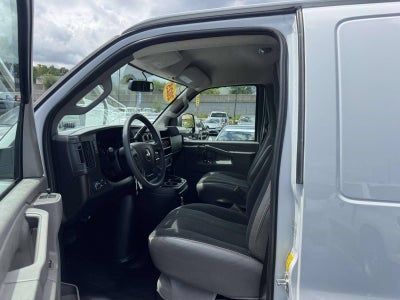 2025 Chevrolet Express Cargo WT