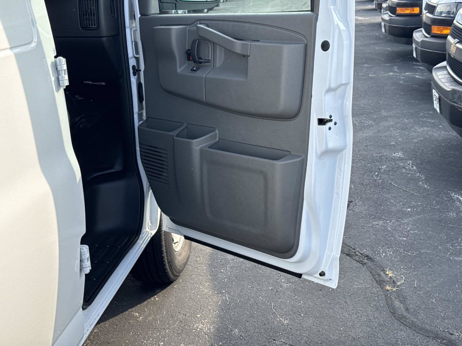 2026 Chevrolet Express Cargo WT