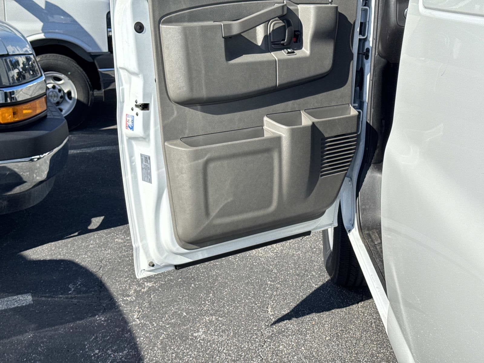 2026 Chevrolet Express Cargo WT