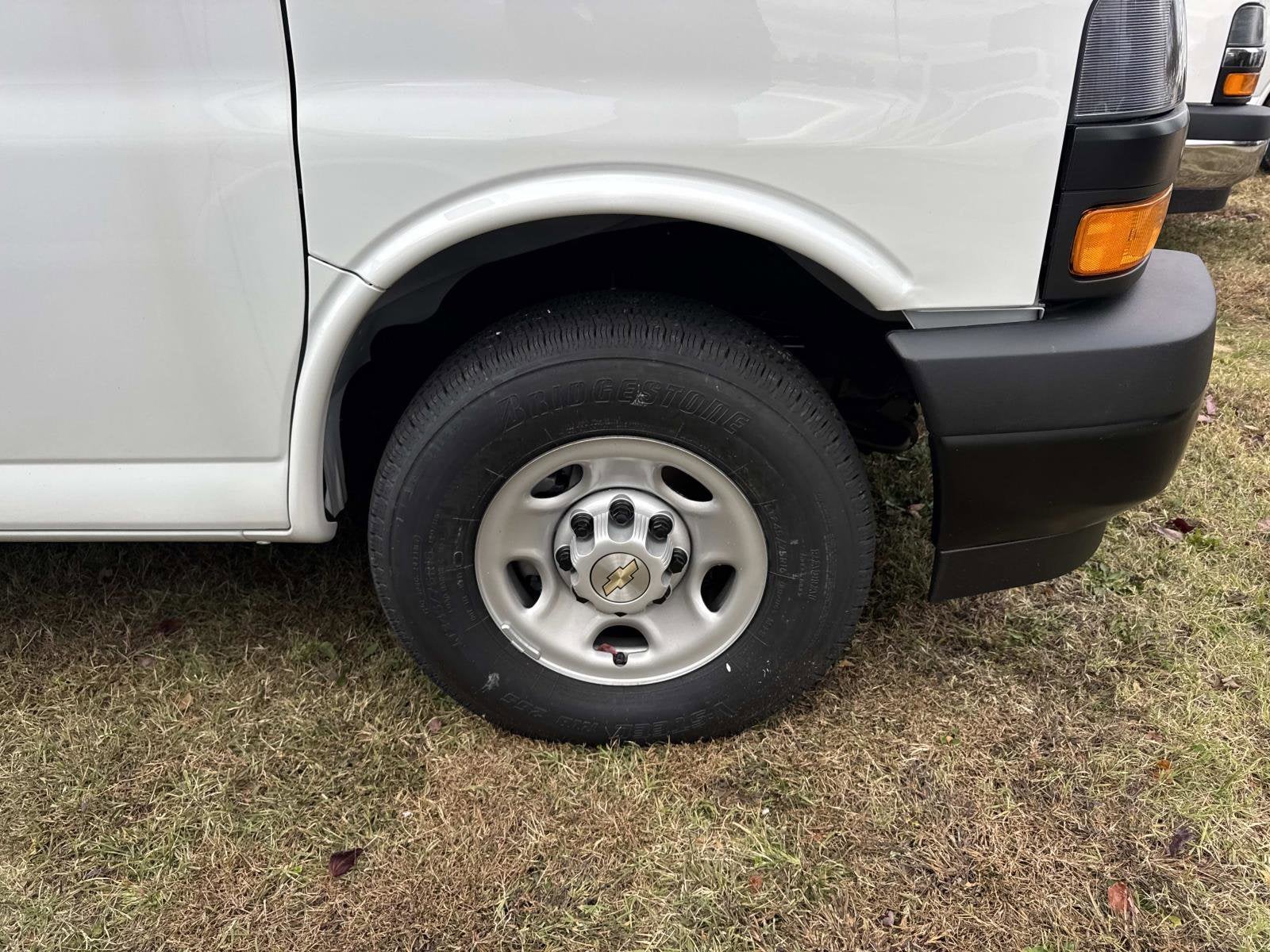 2025 Chevrolet Express Cargo 2500 WT