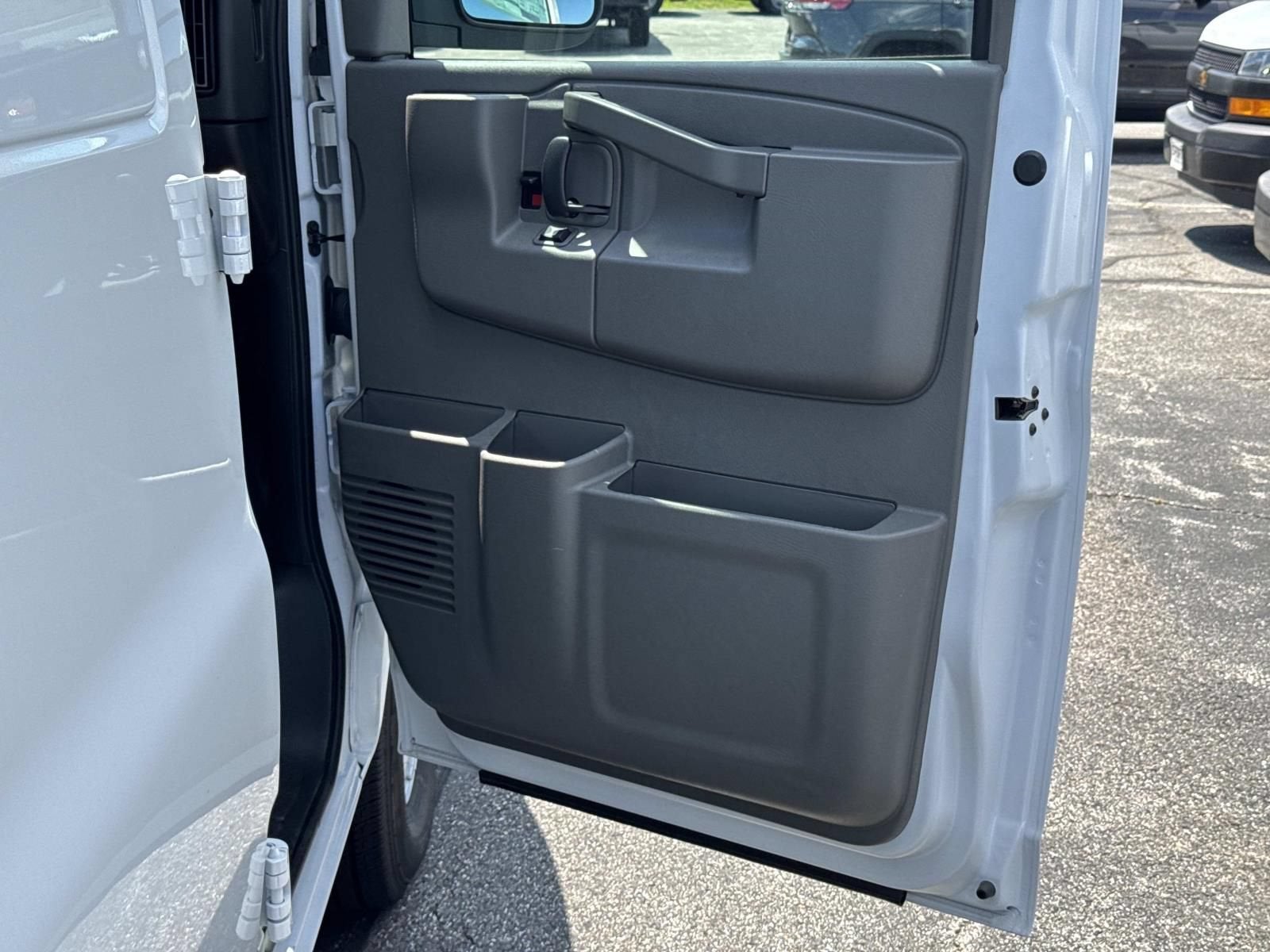 2026 Chevrolet Express Cargo WT