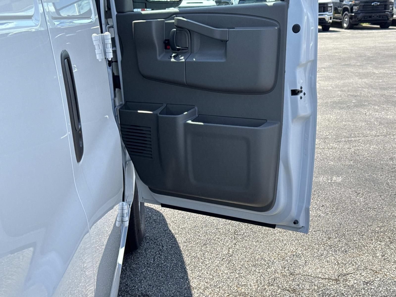 2026 Chevrolet Express Cargo WT