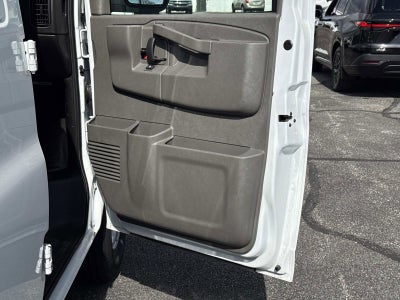 2025 Chevrolet Express Cargo WT