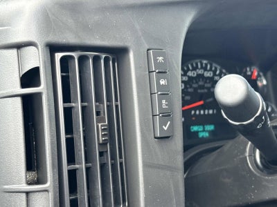 2025 Chevrolet Express Cargo WT