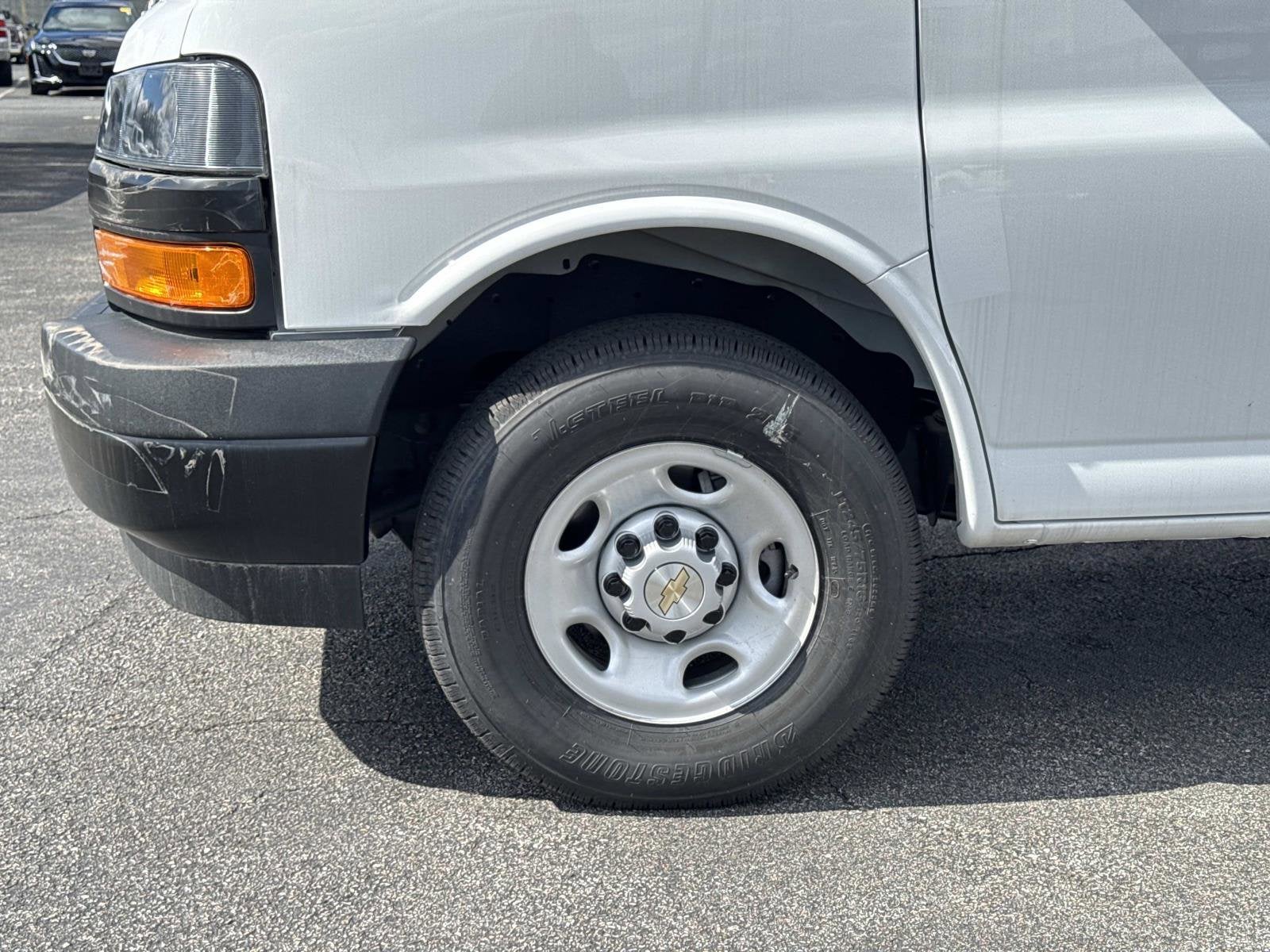 2025 Chevrolet Express Cargo WT