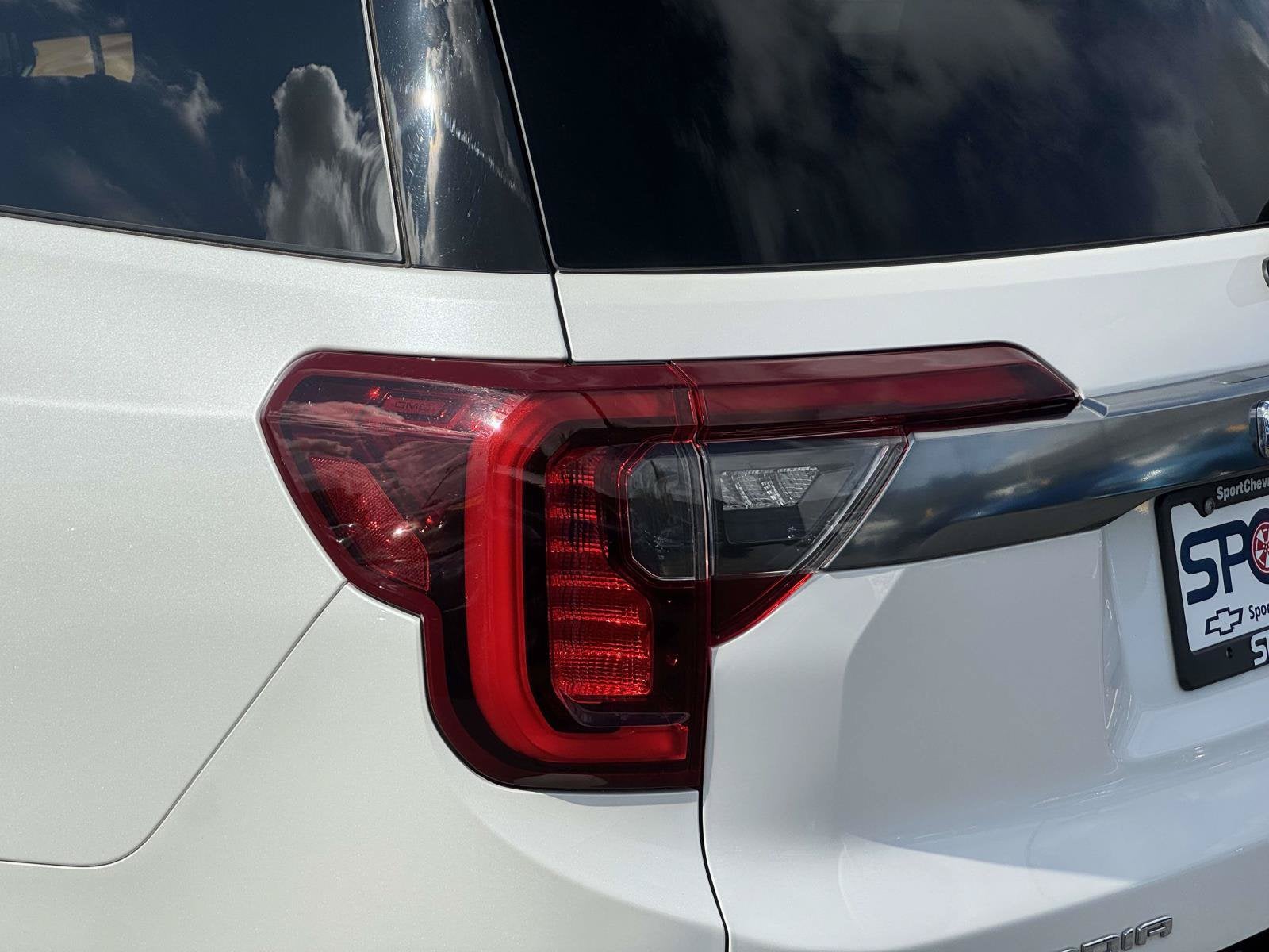 2023 GMC Acadia AT4
