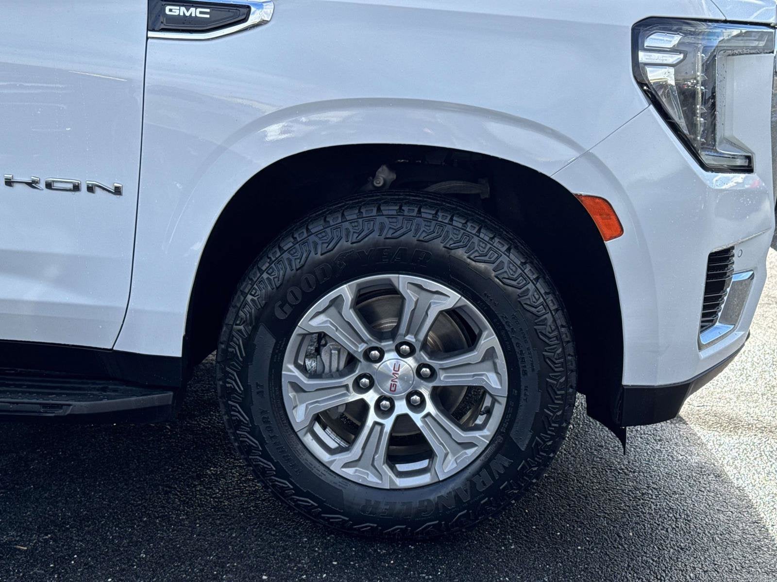 2022 GMC Yukon SLE