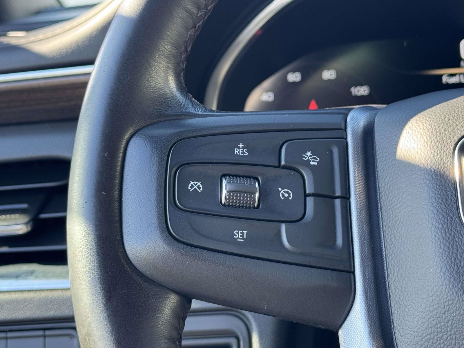 2022 GMC Yukon SLE