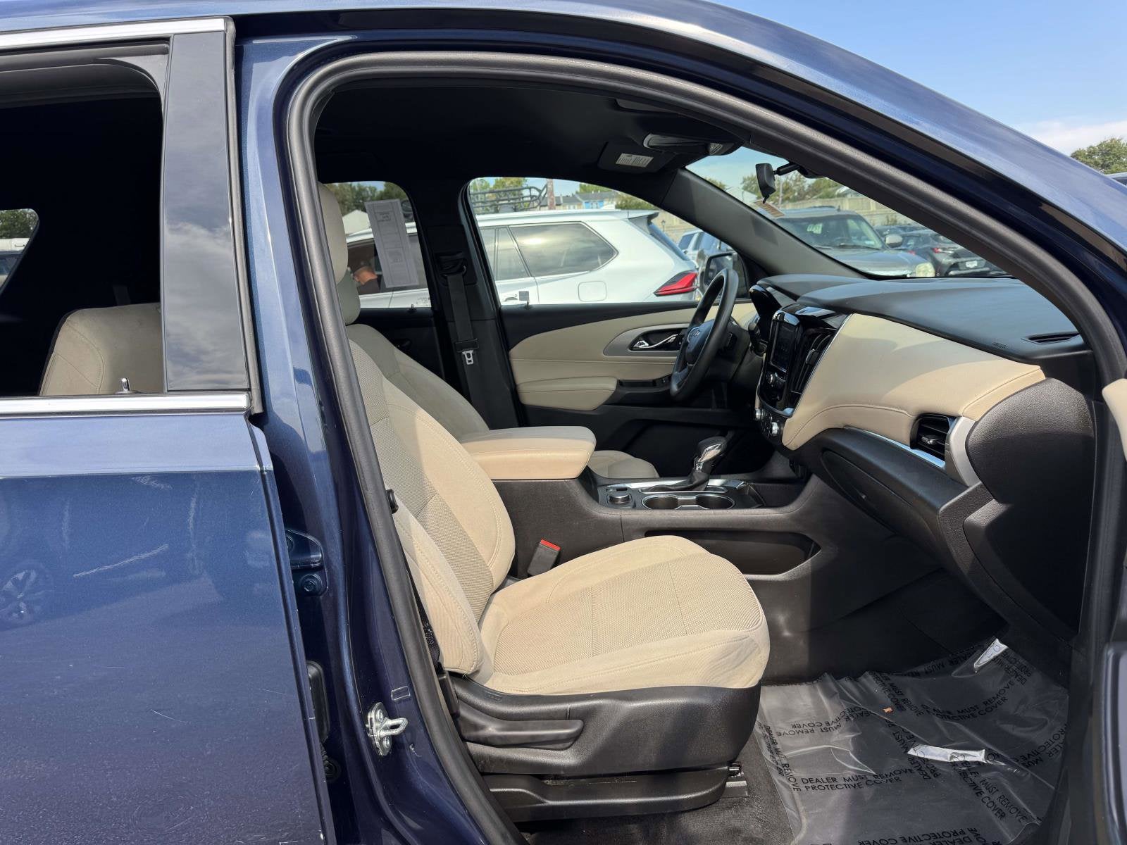 2022 Chevrolet Traverse LS