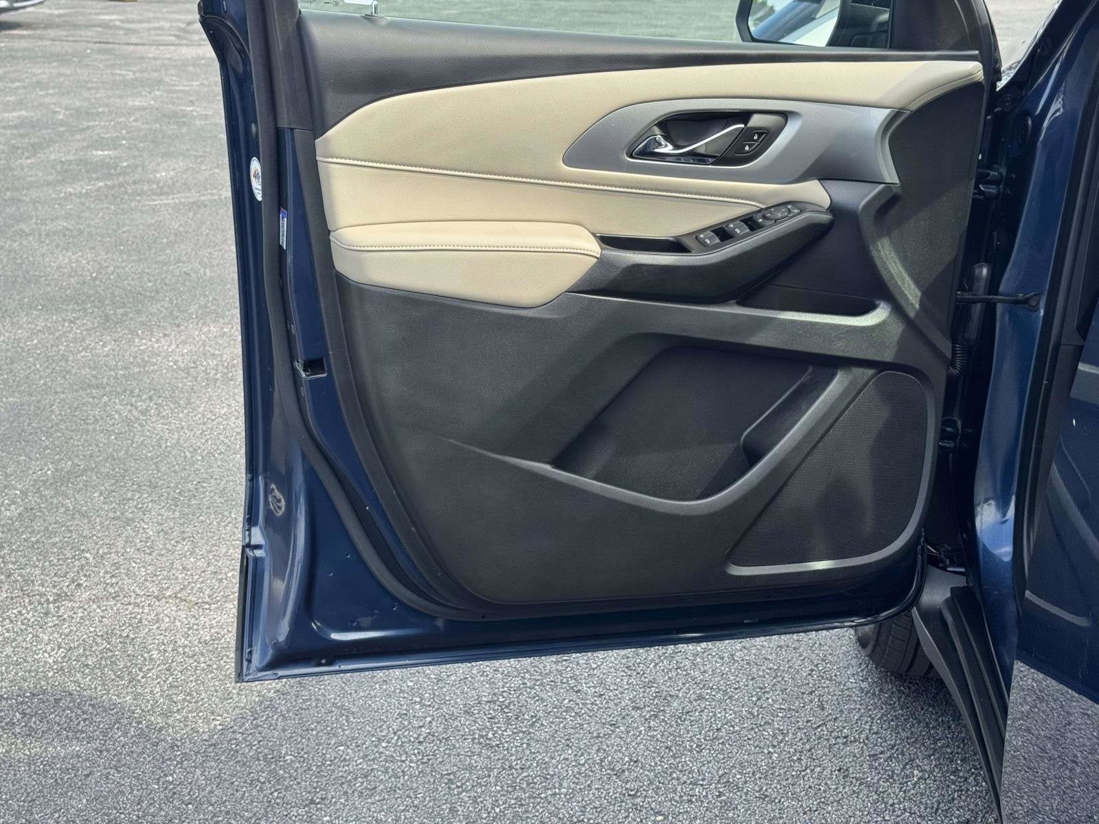 2022 Chevrolet Traverse LS