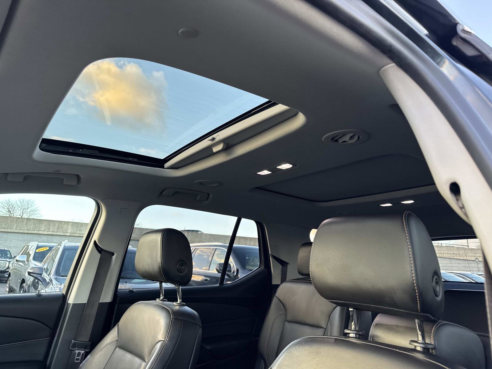 2021 Chevrolet Traverse LT Leather