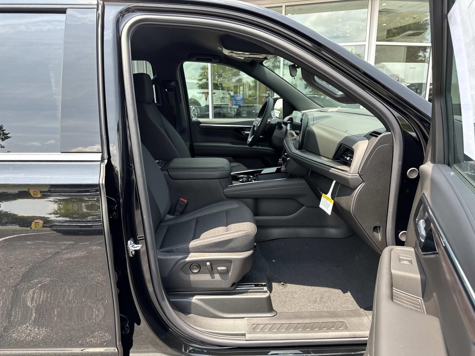 2026 Chevrolet Suburban LS - Photo 11
