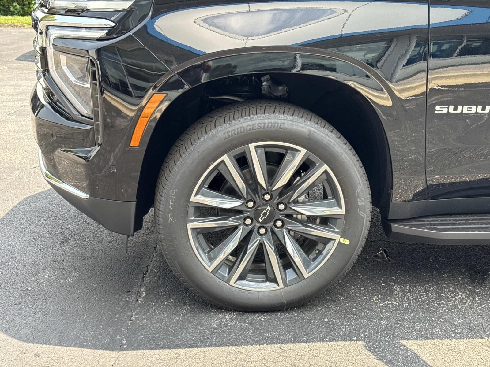 2026 Chevrolet Suburban LS - Photo 8