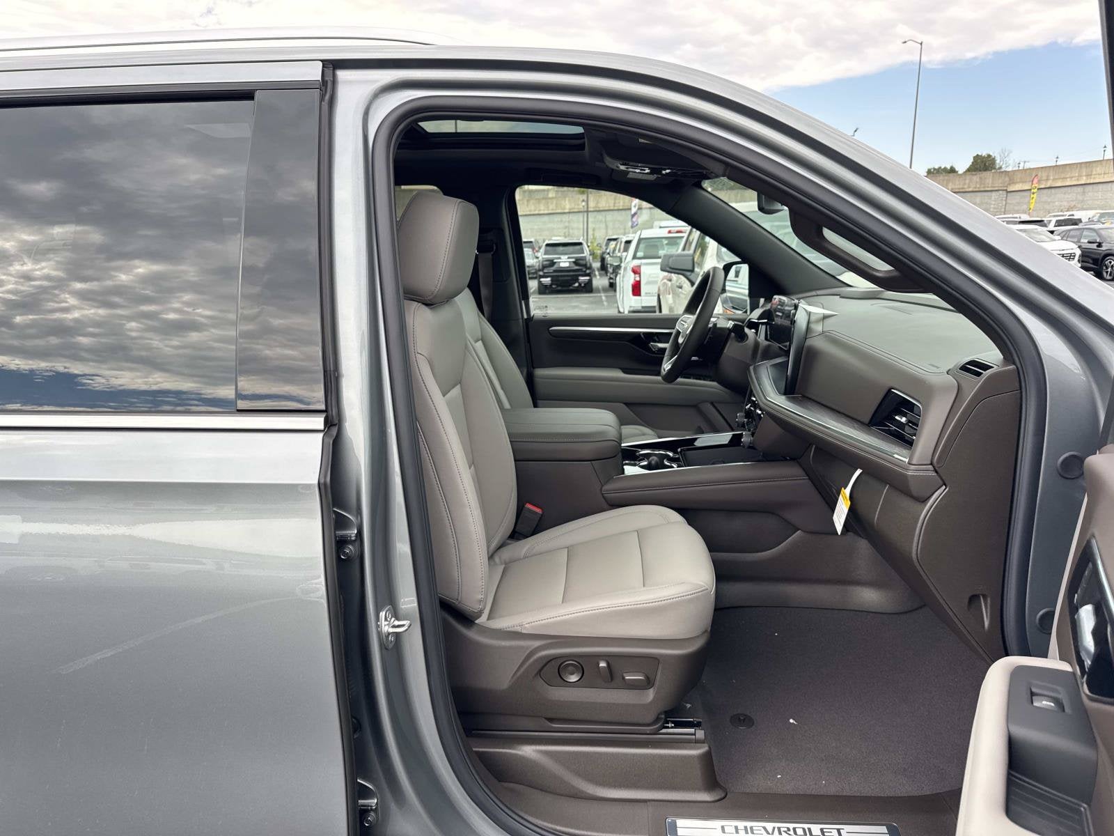 2027 Chevrolet Suburban LT