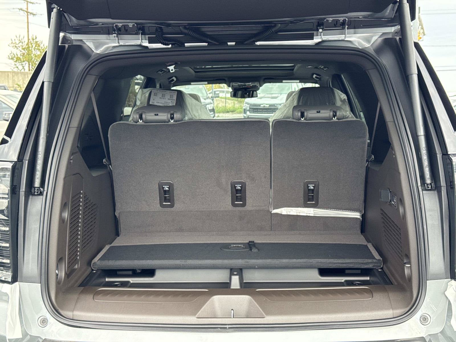 2027 Chevrolet Suburban LT