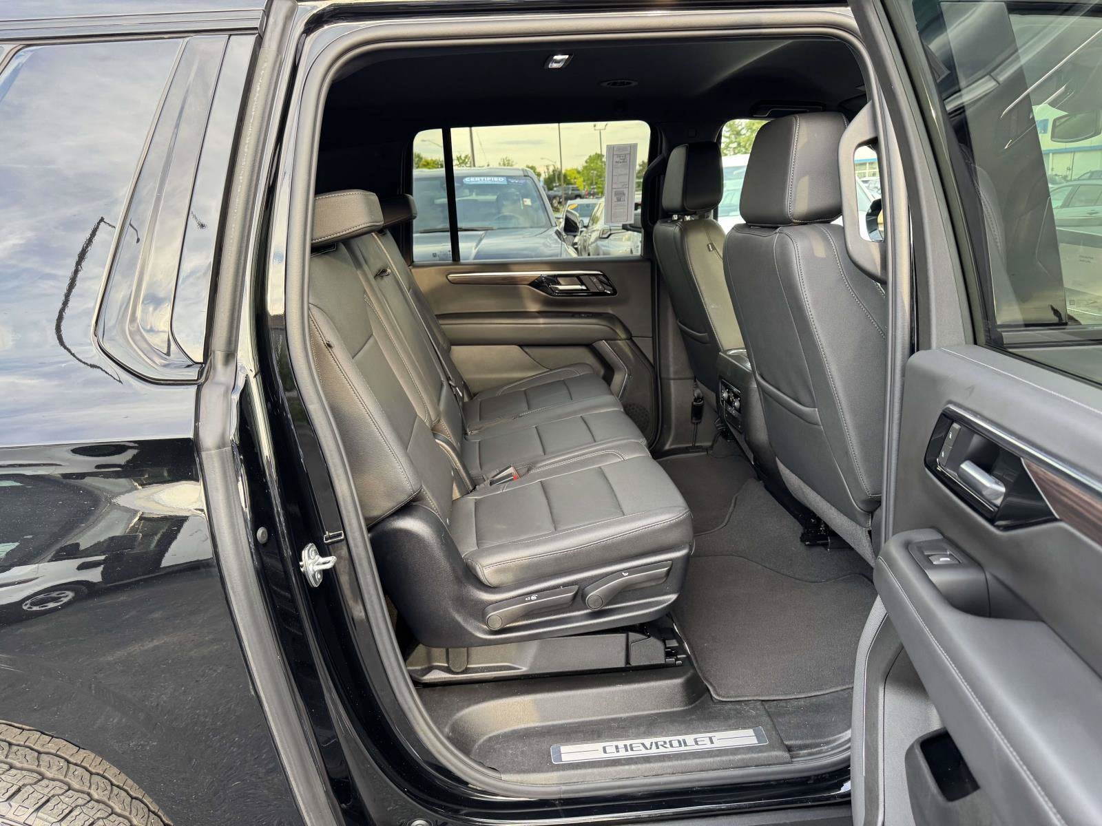 2025 Chevrolet Suburban Z71