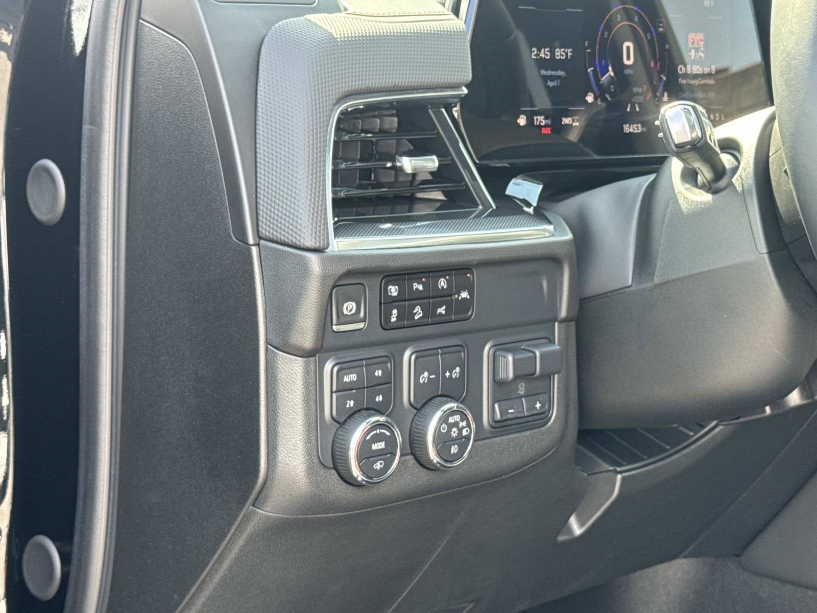 2025 Chevrolet Tahoe RST