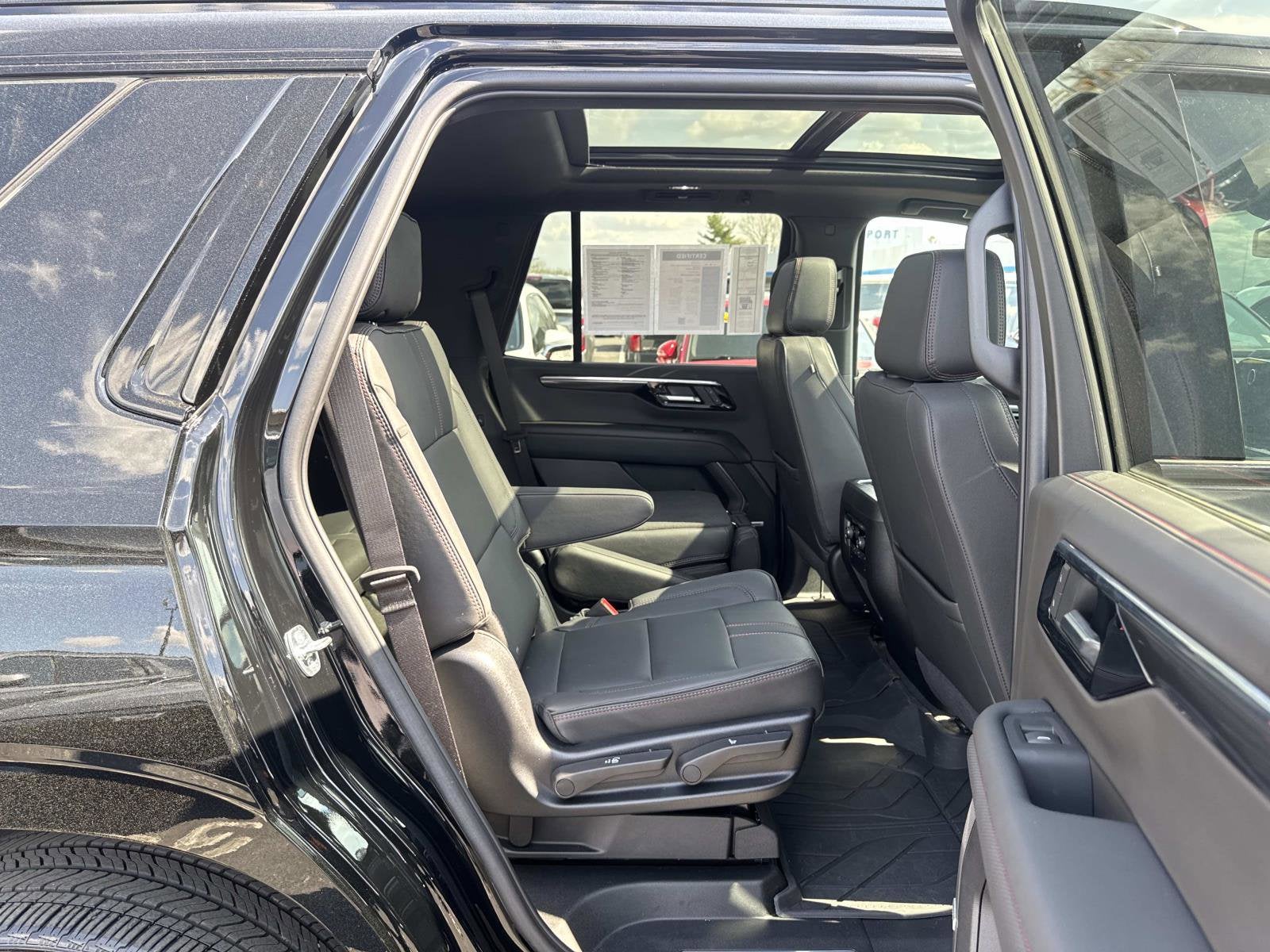 2025 Chevrolet Tahoe RST