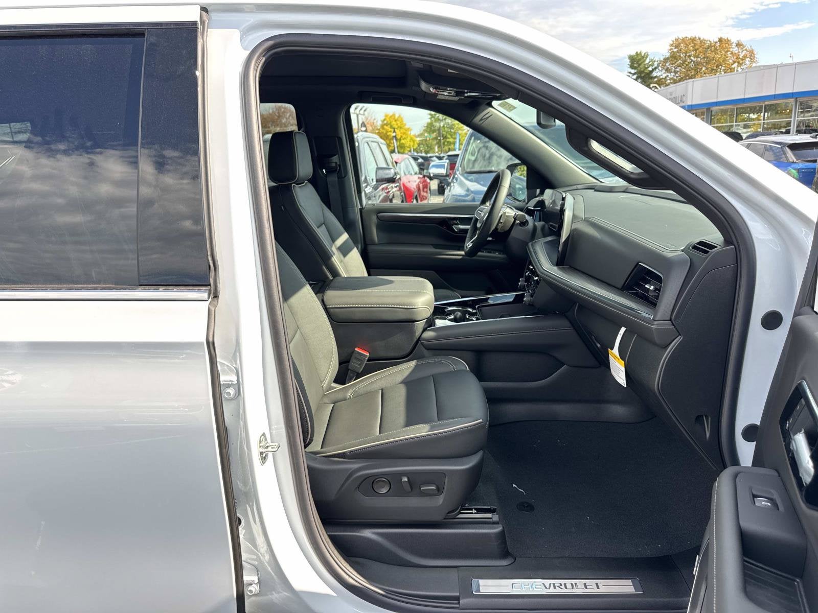 2027 Chevrolet Tahoe Premier - Photo 11