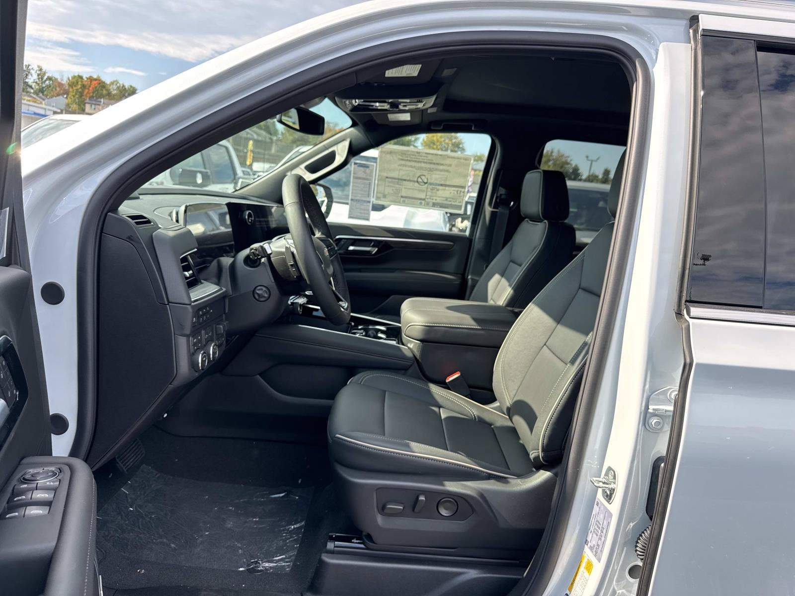 2027 Chevrolet Tahoe Premier - Photo 16