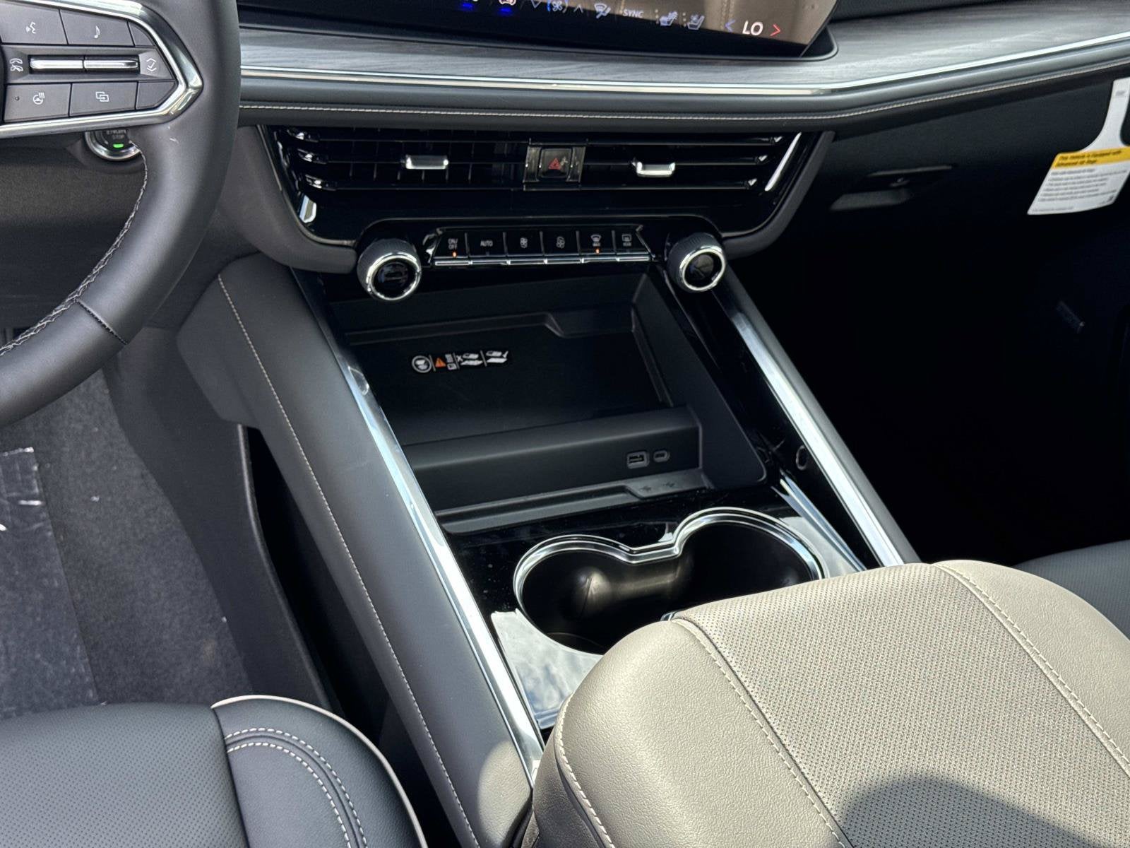 2027 Chevrolet Tahoe Premier - Photo 20