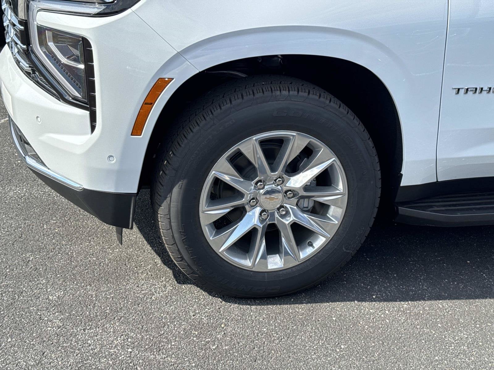 2027 Chevrolet Tahoe Premier - Photo 8
