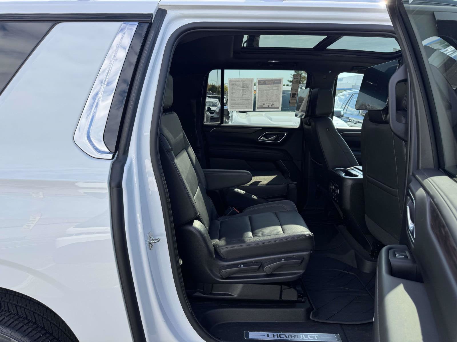 2023 Chevrolet Suburban LT
