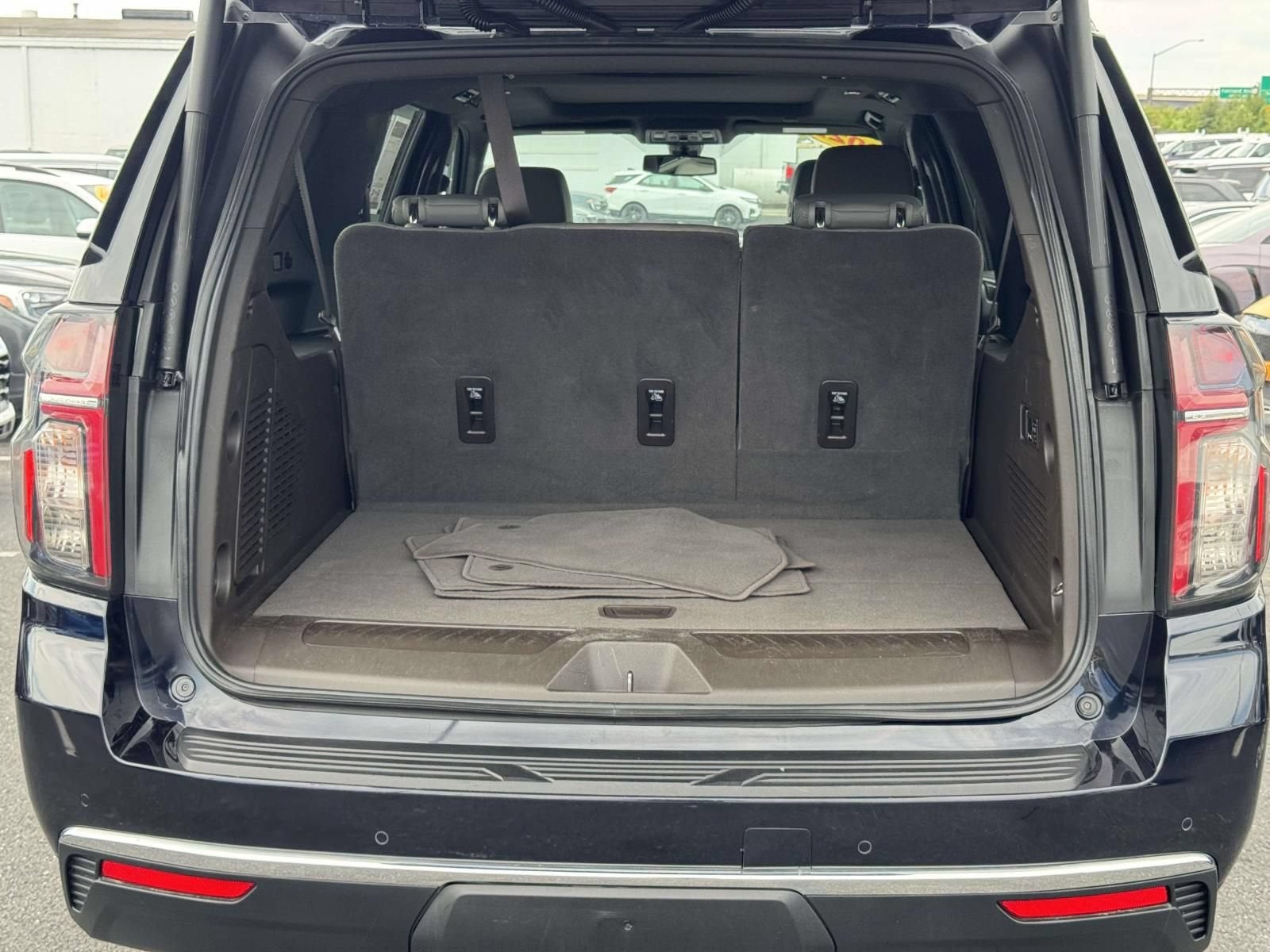 2022 Chevrolet Suburban LT