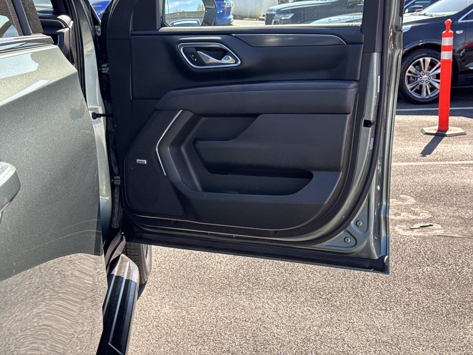 2023 Chevrolet Suburban RST