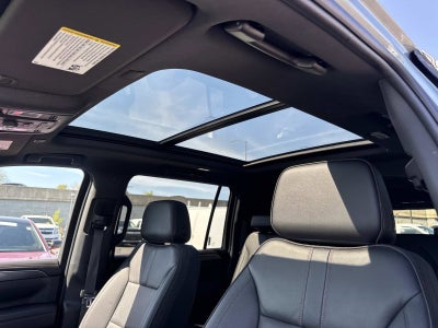 2023 Chevrolet Suburban RST