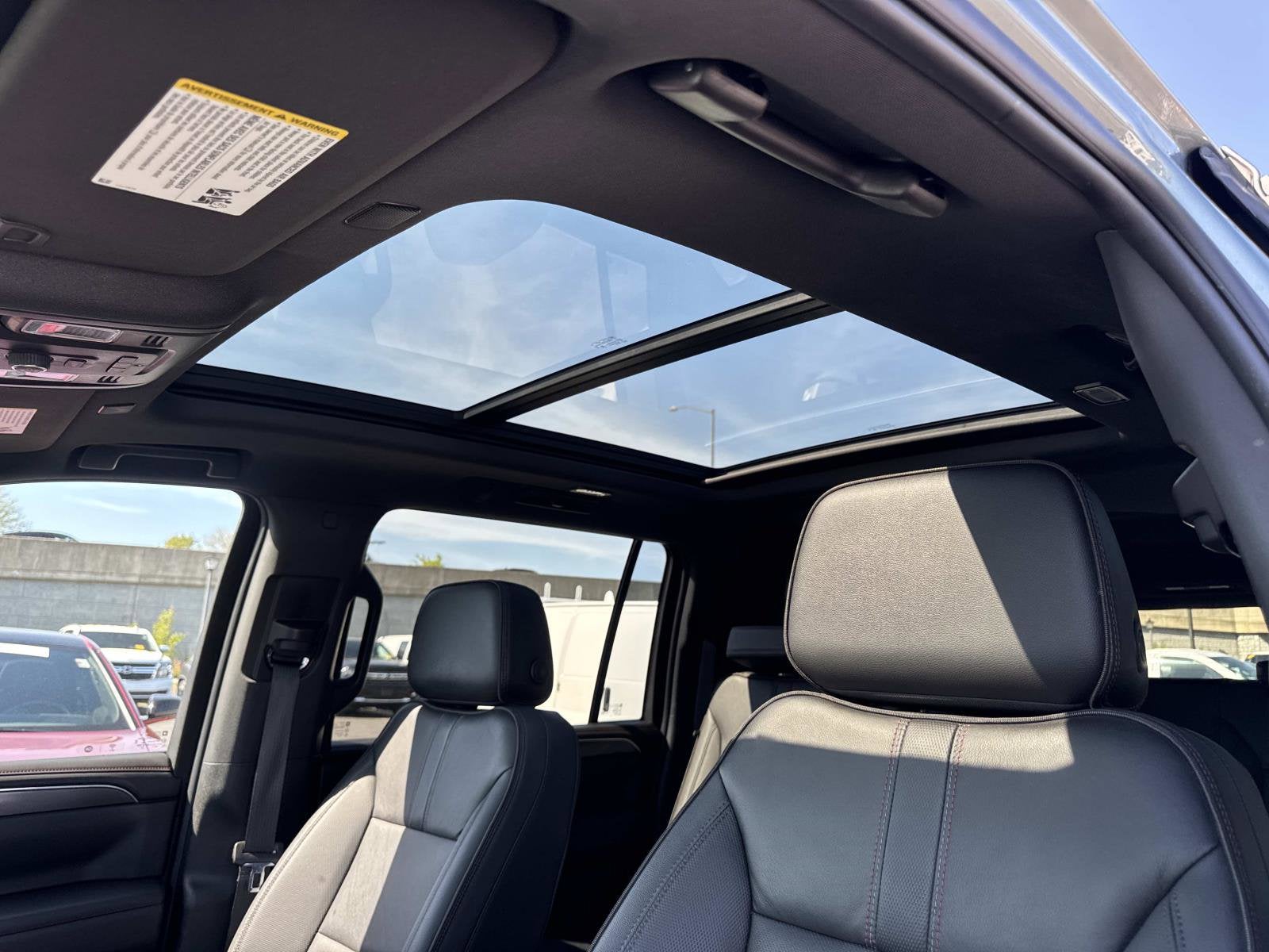 2023 Chevrolet Suburban RST