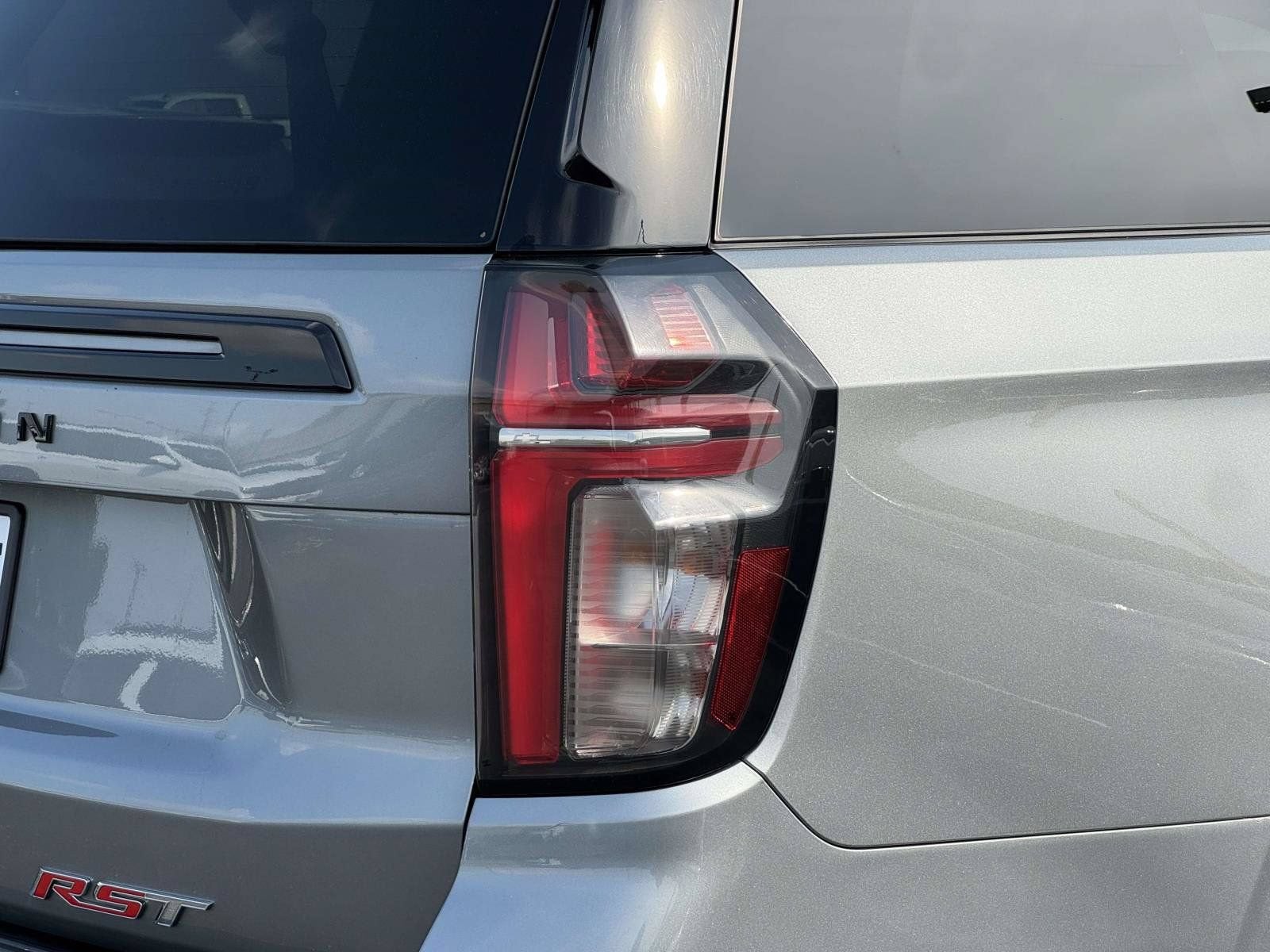 2023 Chevrolet Suburban RST