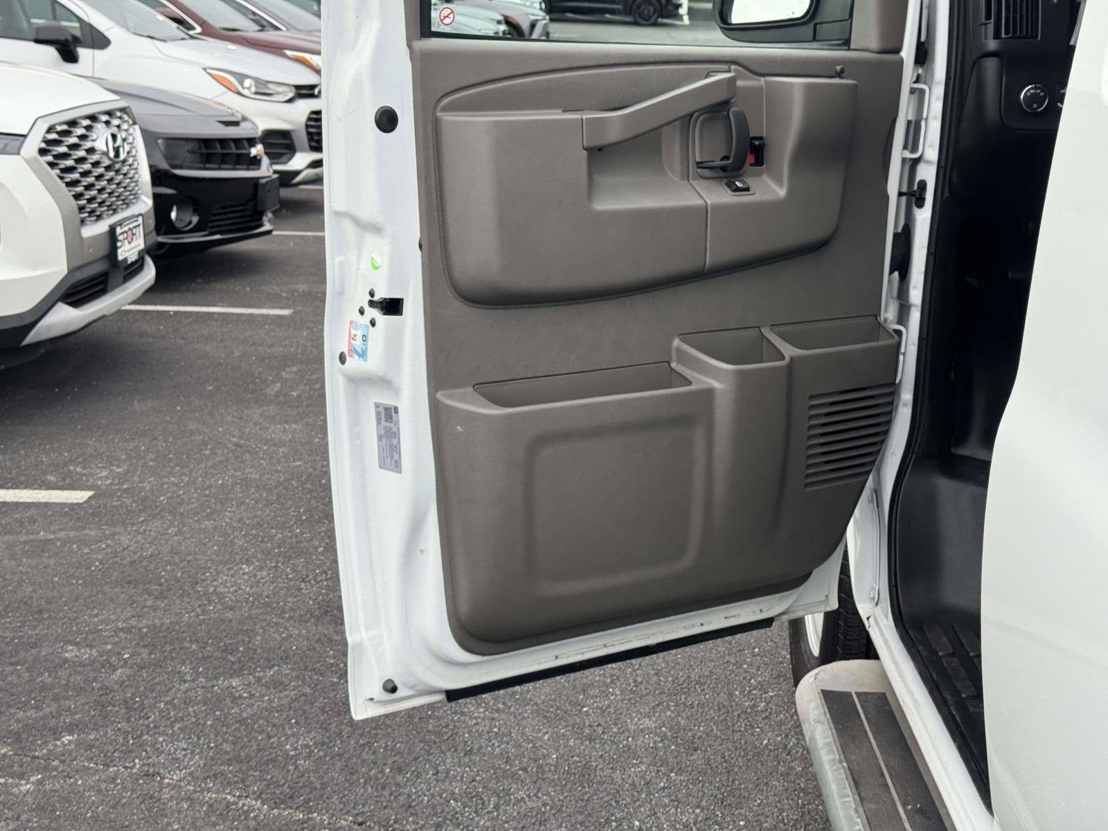 2024 GMC Savana Cargo 2500 Work Van