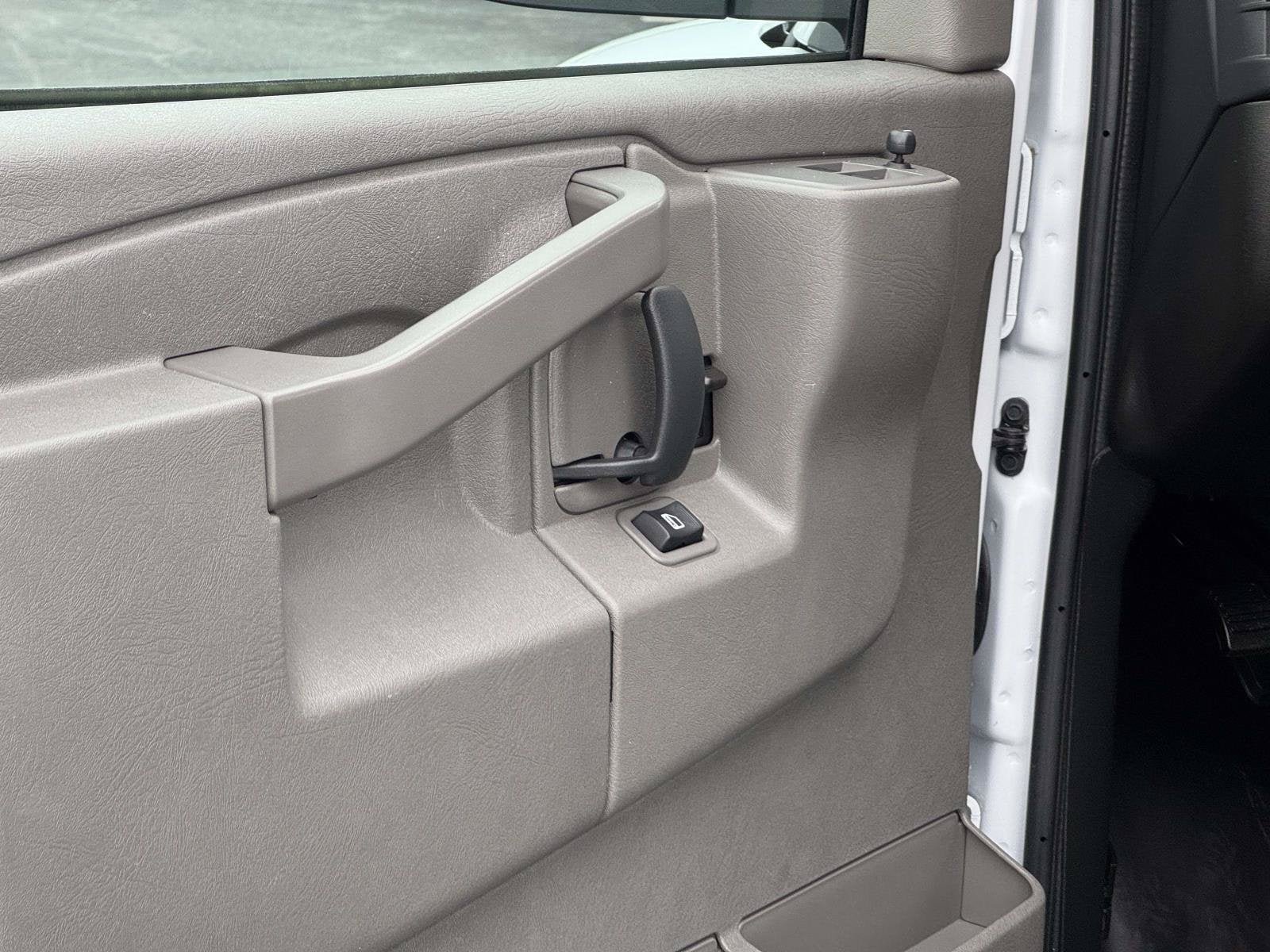 2024 GMC Savana Cargo 2500 Work Van
