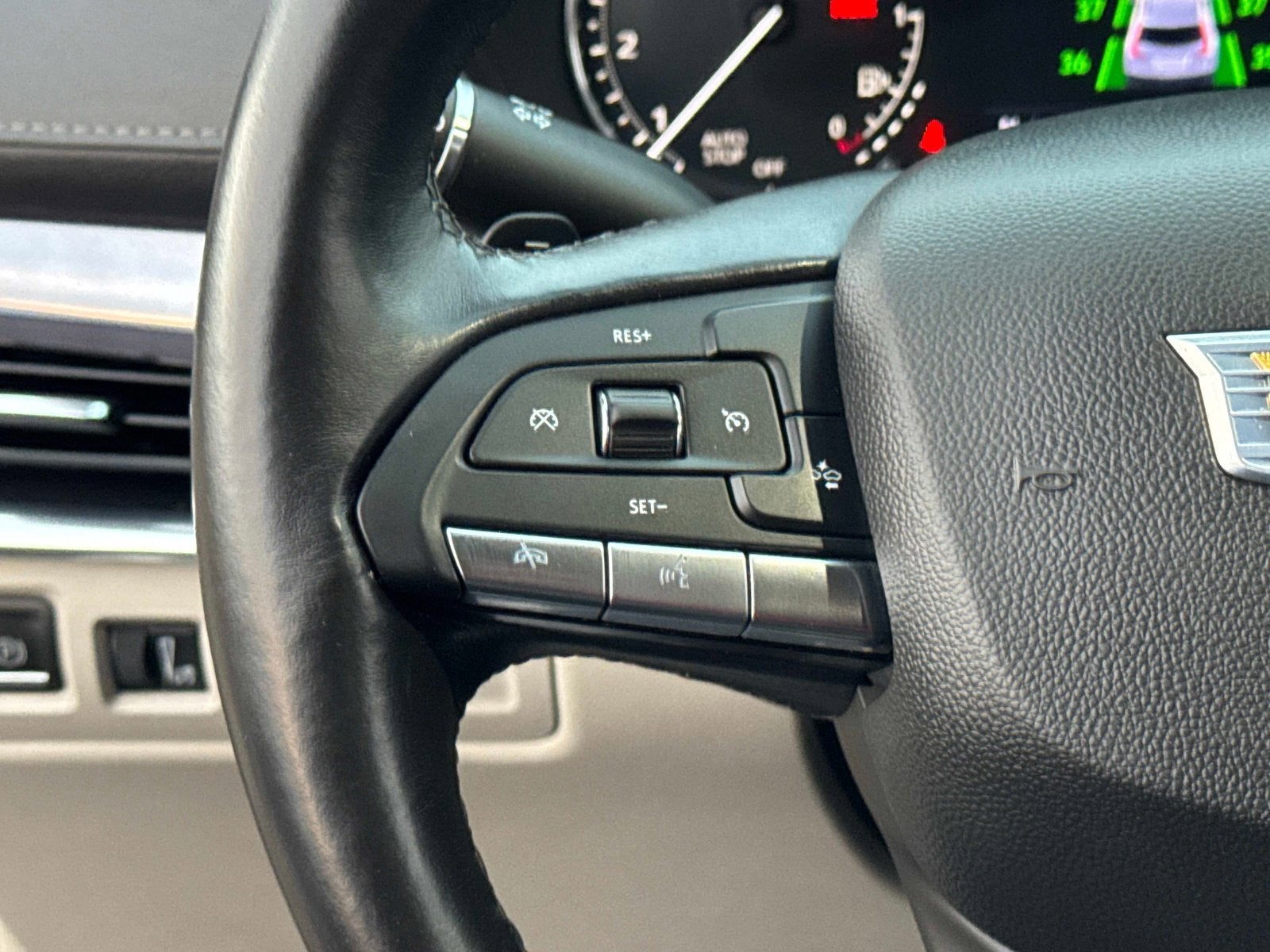 2022 Cadillac XT4 Luxury