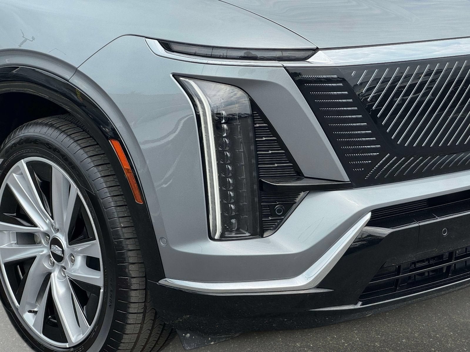 2026 Cadillac VISTIQ Luxury