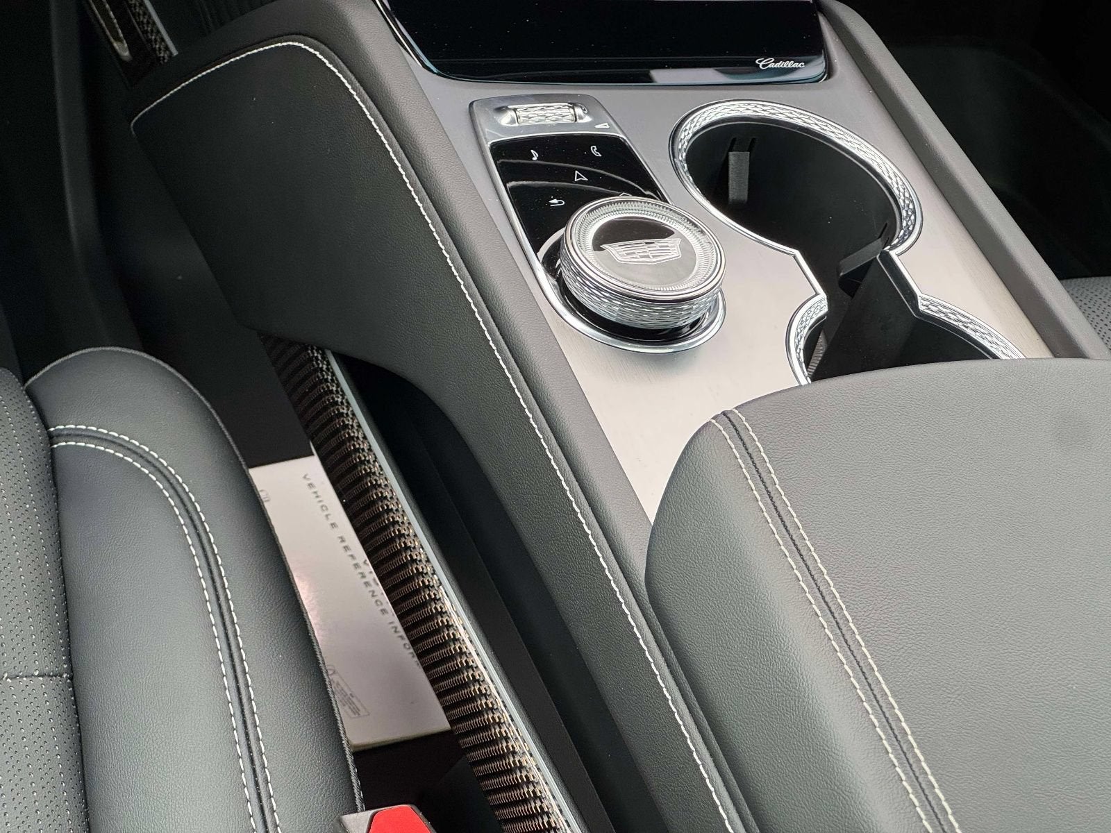 2026 Cadillac VISTIQ Sport