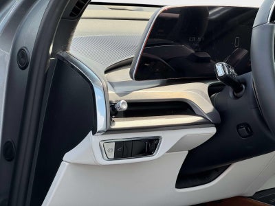 2027 Cadillac VISTIQ Sport