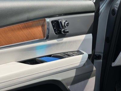 2027 Cadillac VISTIQ Sport