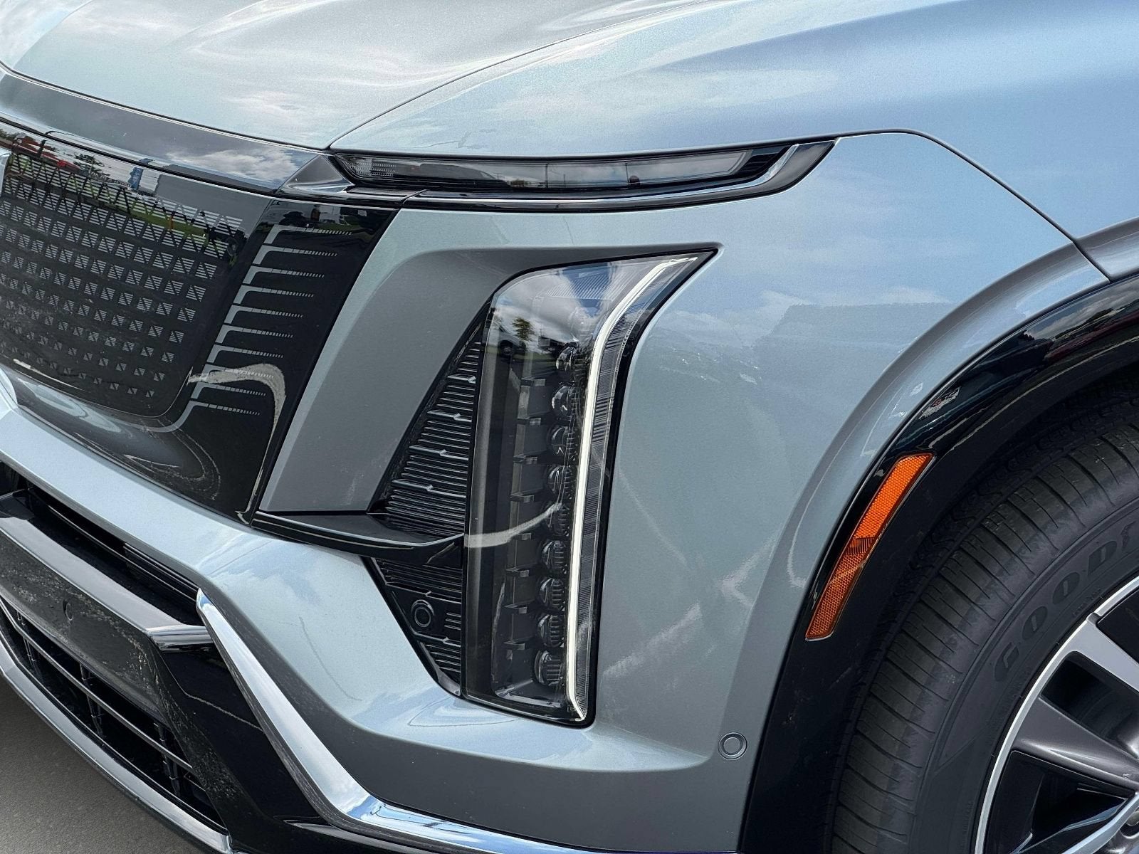 2027 Cadillac VISTIQ Sport