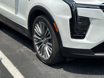 2024 Cadillac XT4 Premium Luxury