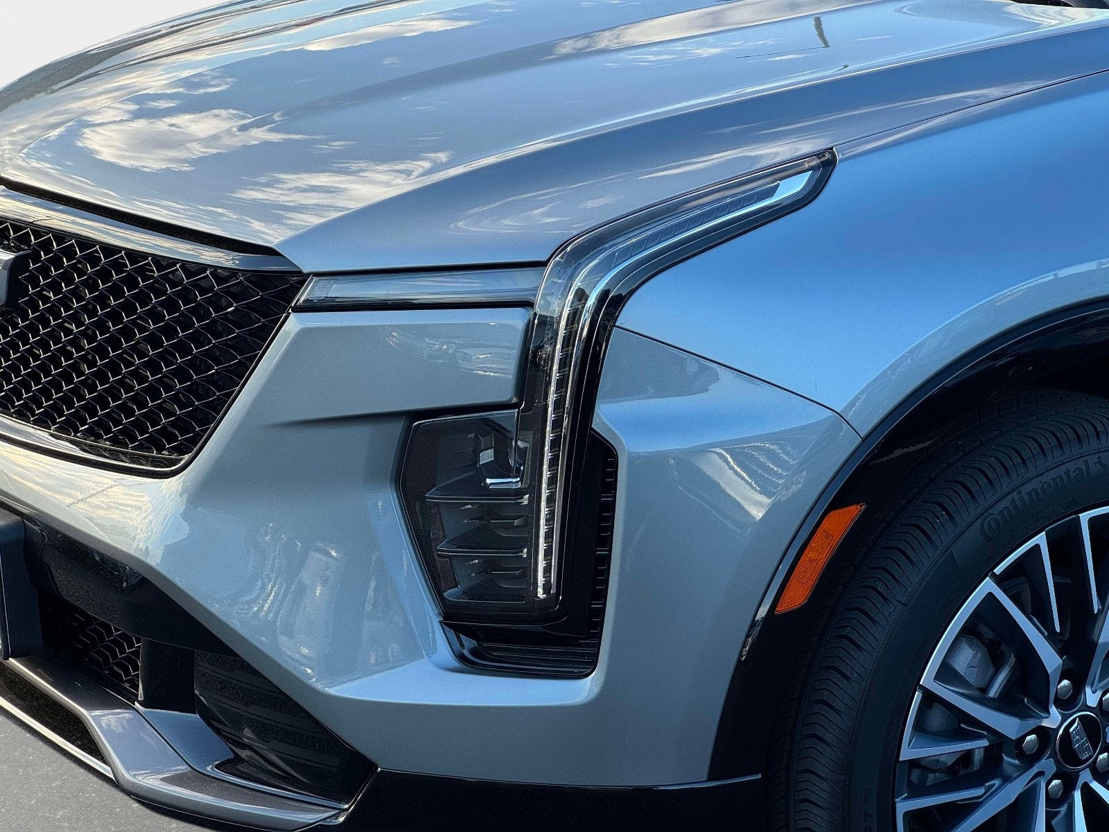 2025 Cadillac XT4 Sport