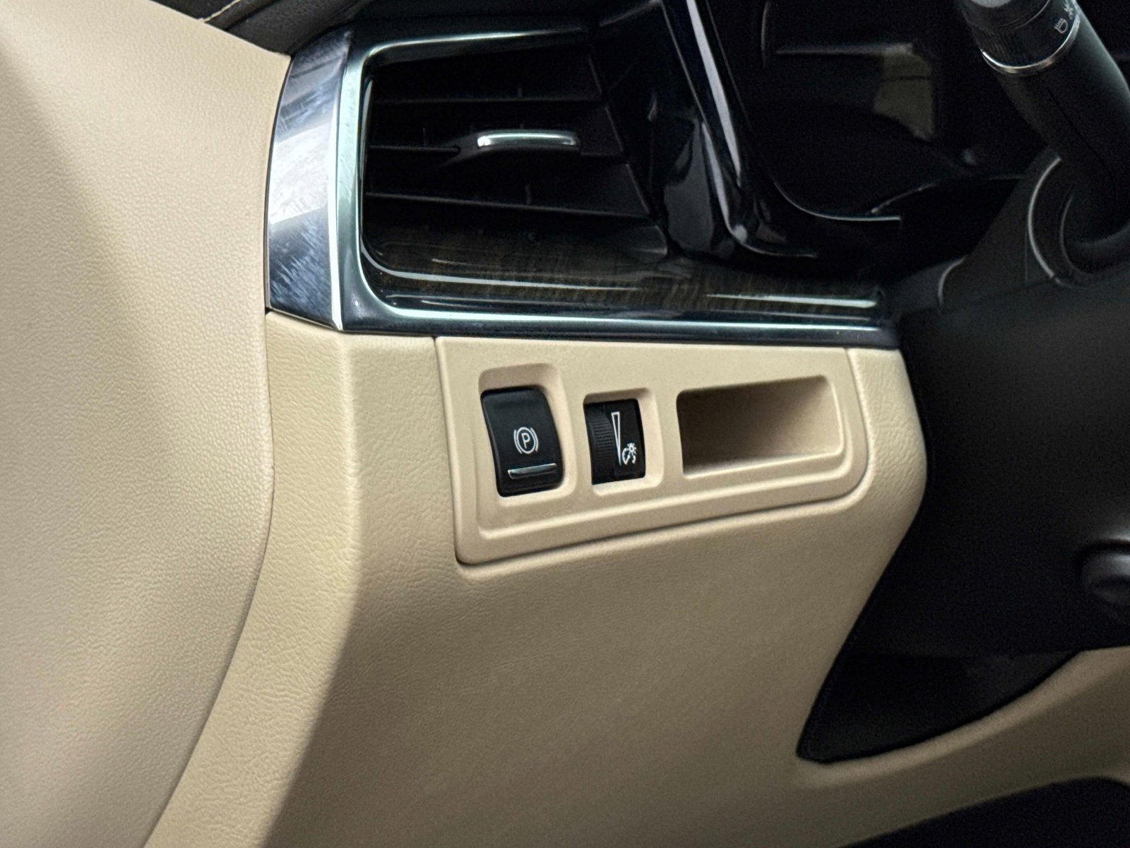 2017 Cadillac XT5 FWD