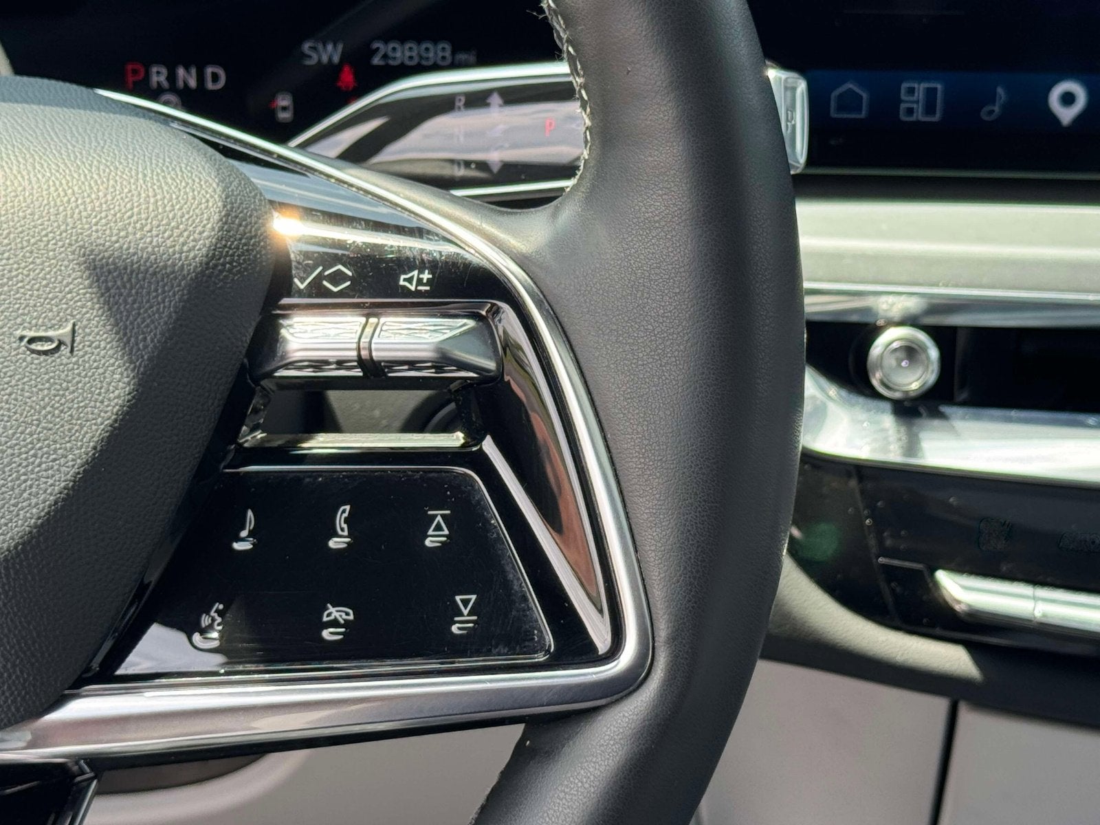 2023 Cadillac LYRIQ Luxury