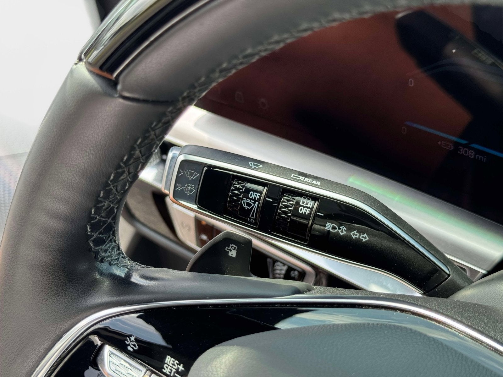 2023 Cadillac LYRIQ Luxury