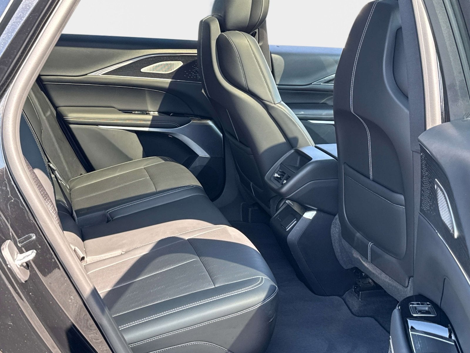 2023 Cadillac LYRIQ Luxury