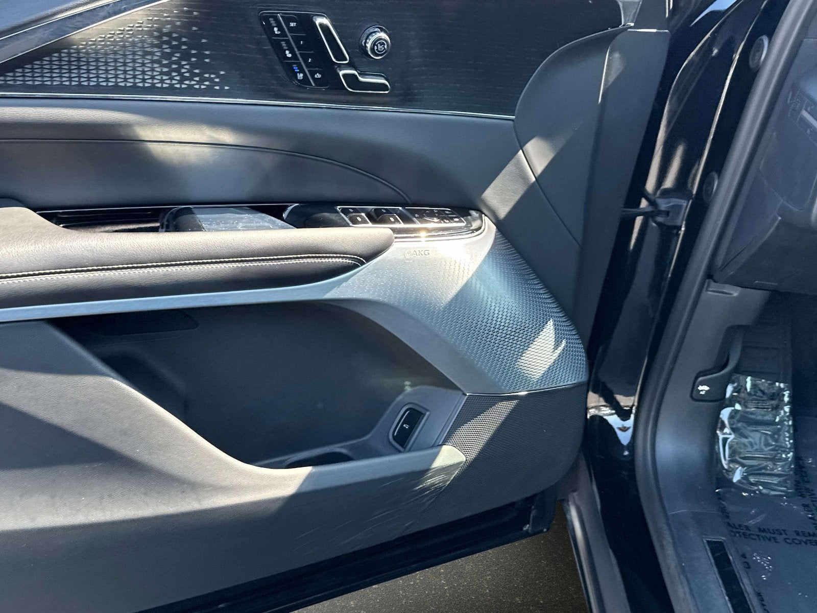 2023 Cadillac LYRIQ Luxury