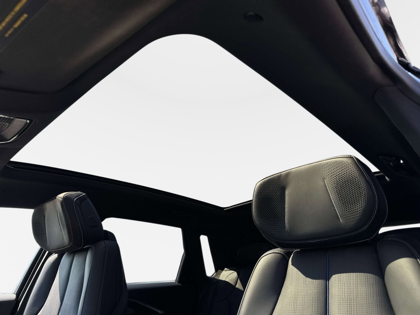 2023 Cadillac LYRIQ Luxury