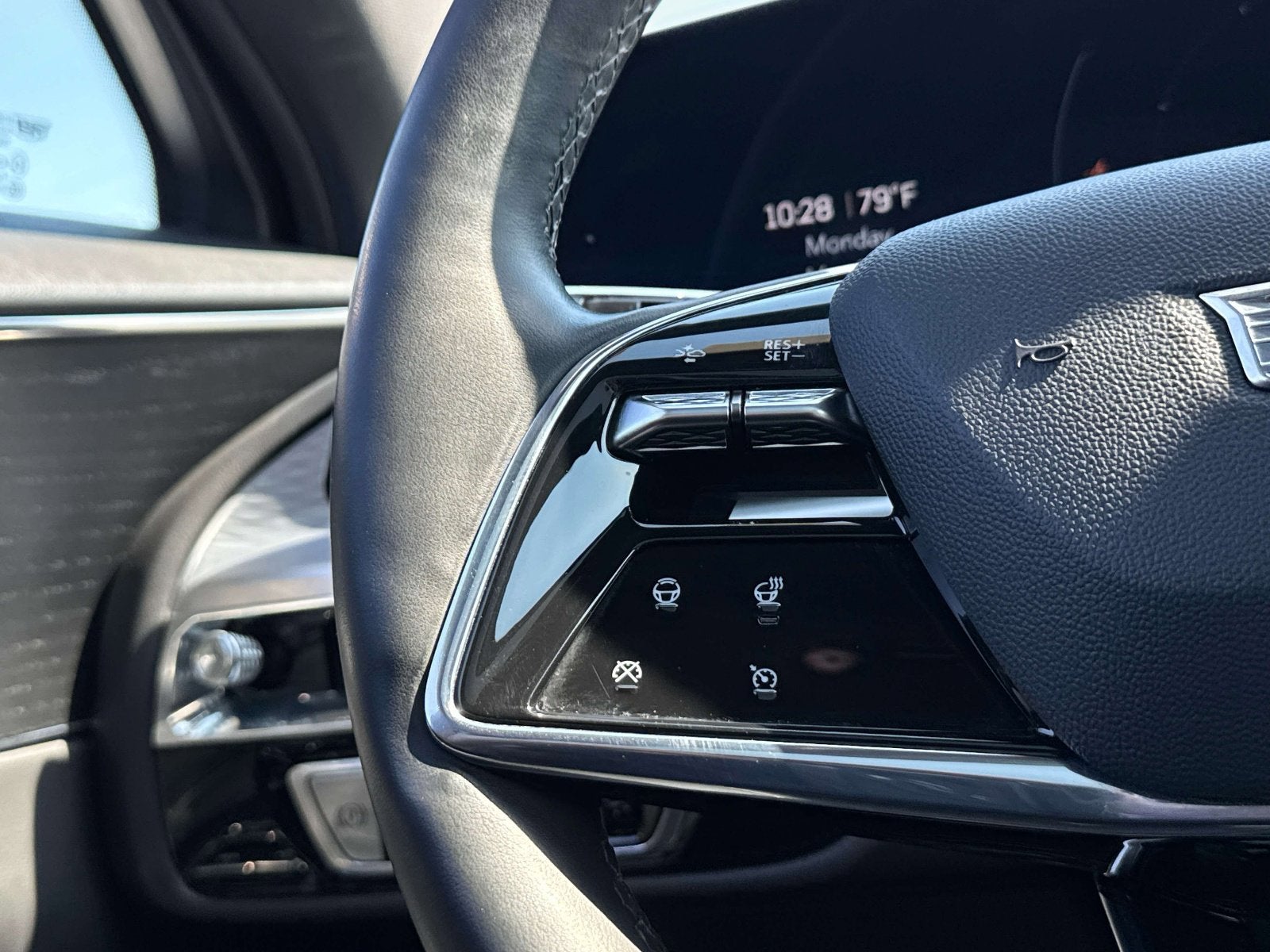 2023 Cadillac LYRIQ Luxury