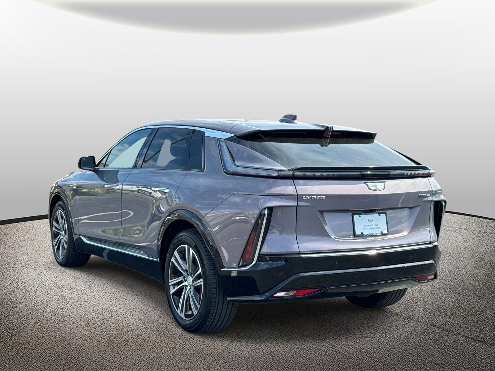 2024 Cadillac LYRIQ Luxury 1